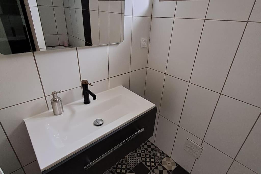 Agreable T2 Classe 3 Etoiles, Refait A Neuf, Dans Quartier Calme Rodez Exterior foto